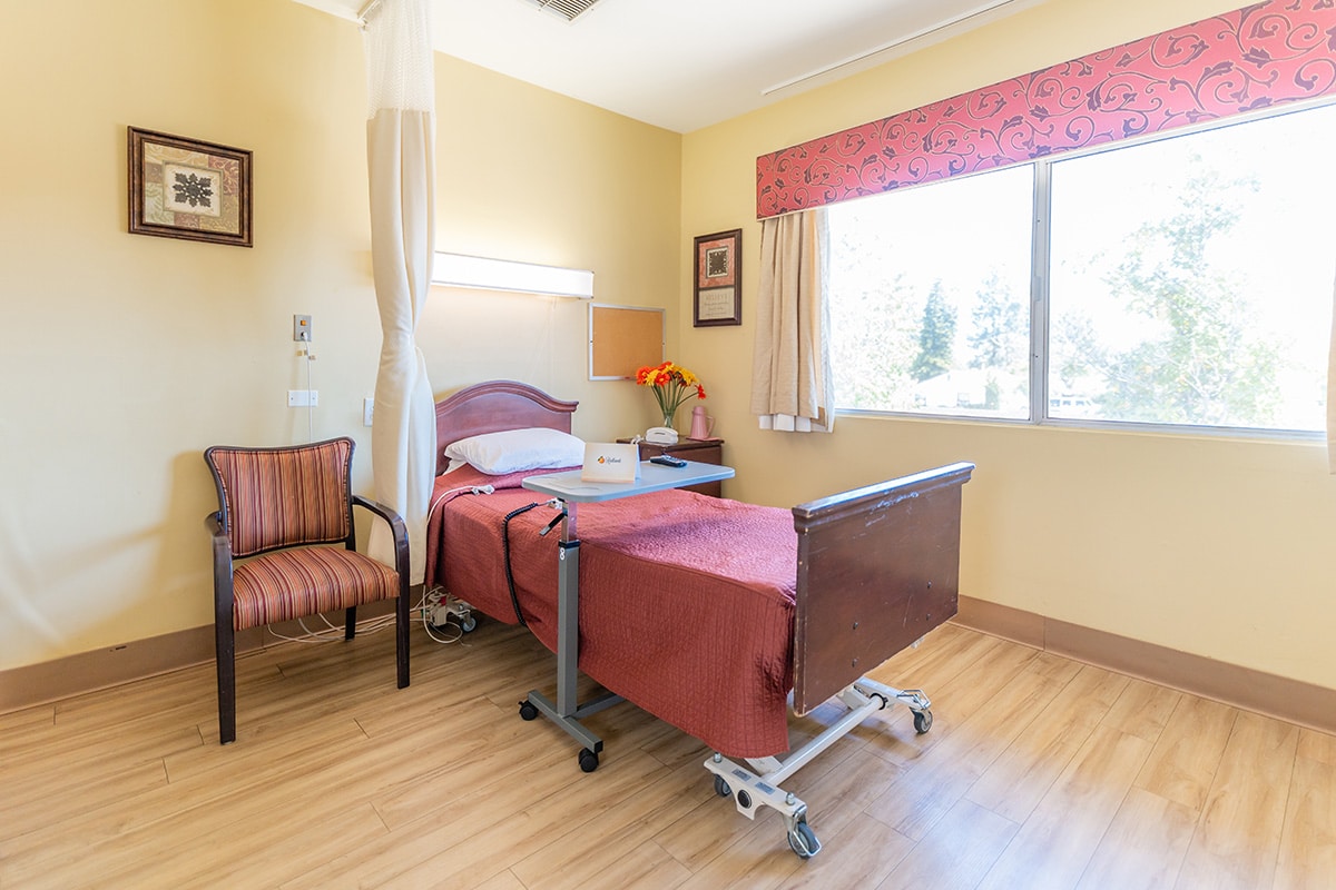 A patients bed at Redlands Healthcare Center