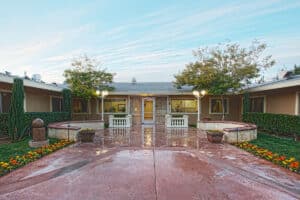The courtyard at Redlands healthcare Center