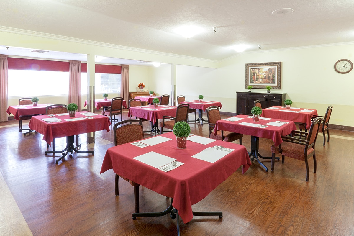 The dining room at Redlands Healthcare Center